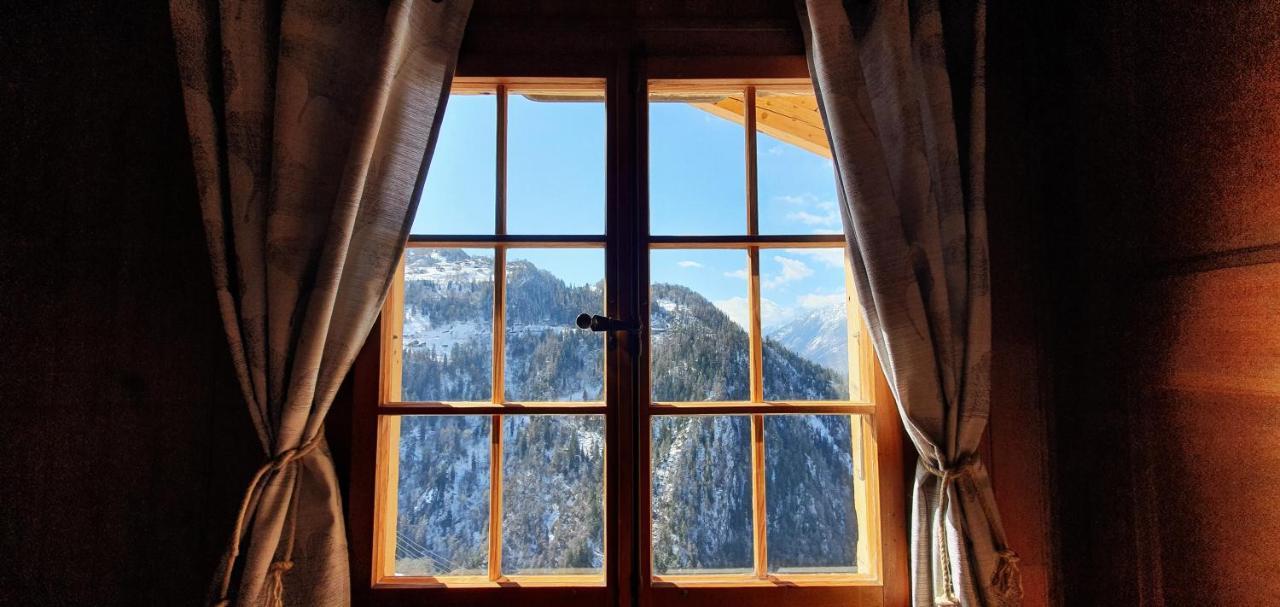 Auberge Le Mont-Gele Iserables Exterior photo